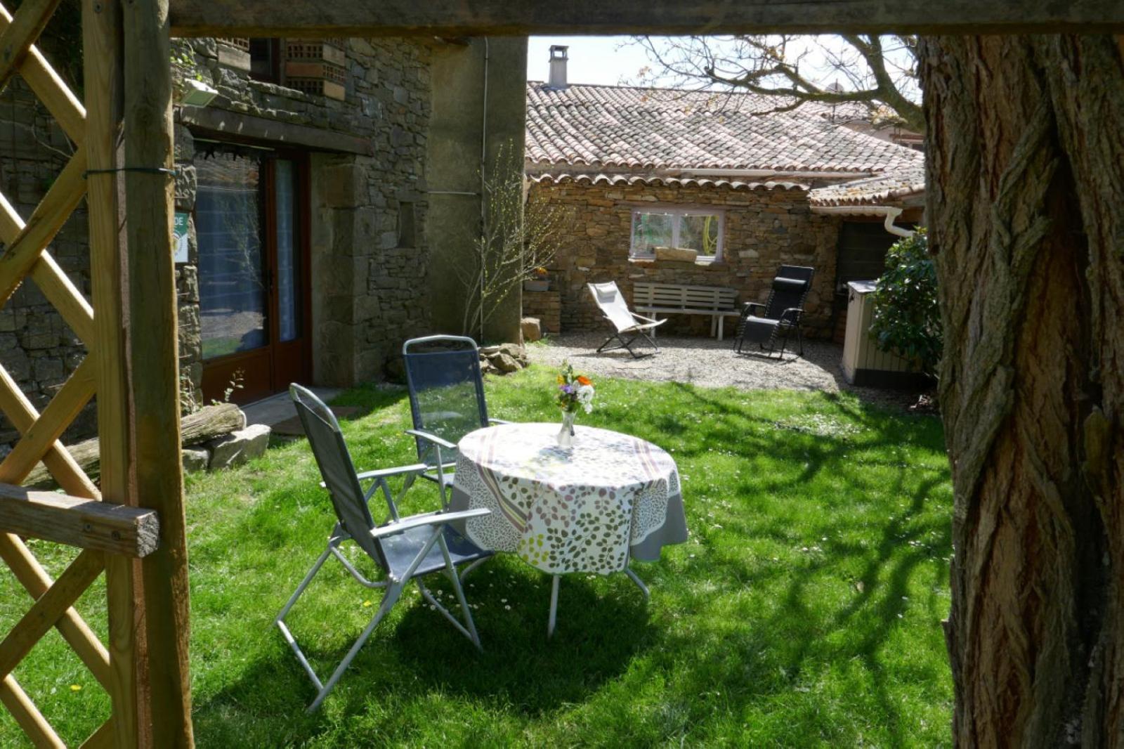 La Petite Maison Dans La Prairie Cassaignes Exteriér fotografie